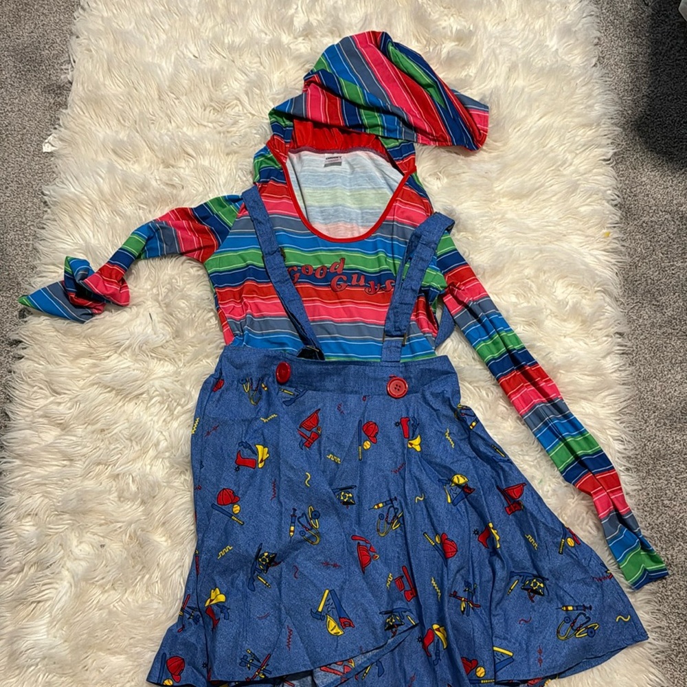 Chucky good girl dress size large only worn once